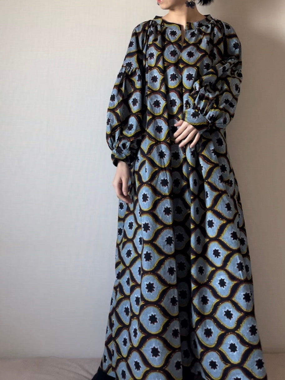 Volume sleeve dress (Congress pattern)
