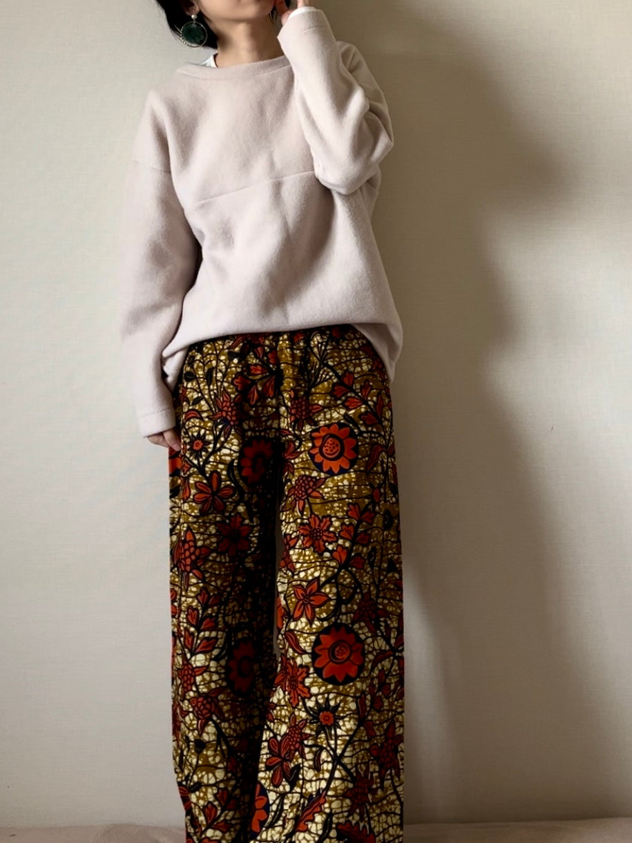 Straight pants (orange flower pattern)