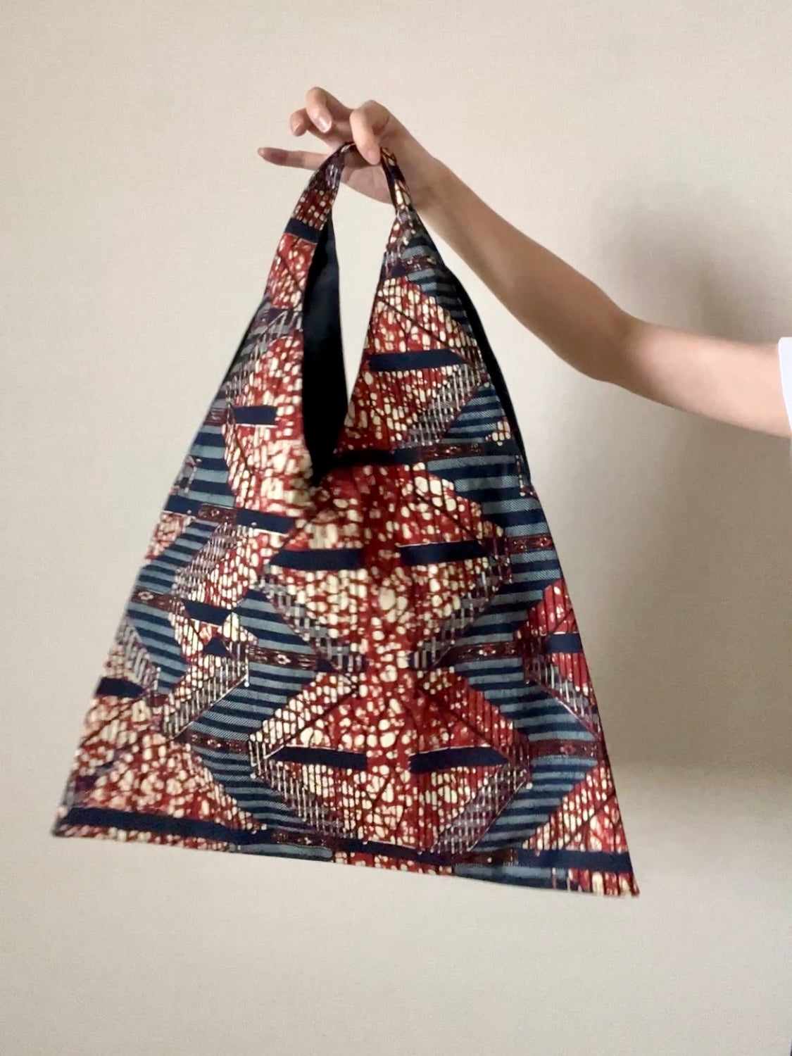 アフリカントライアングルトート(階段柄①)