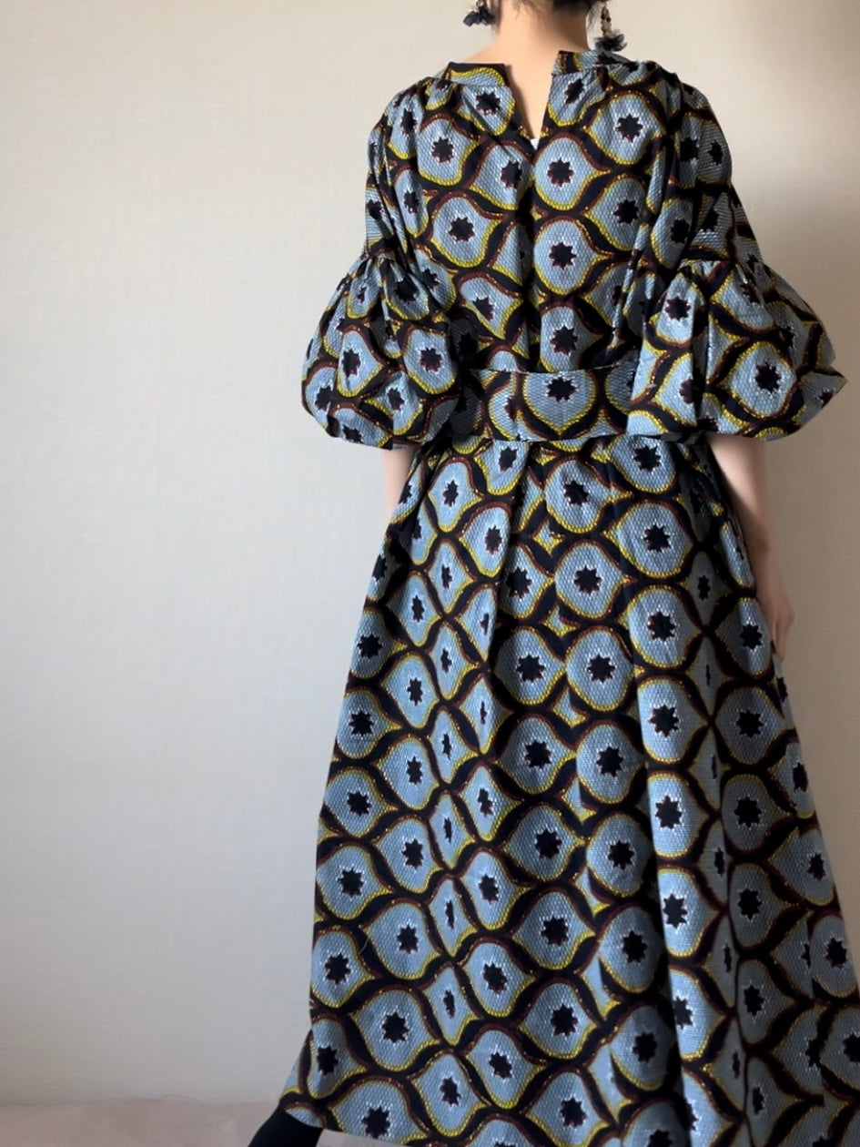 Volume sleeve dress (Congress pattern)