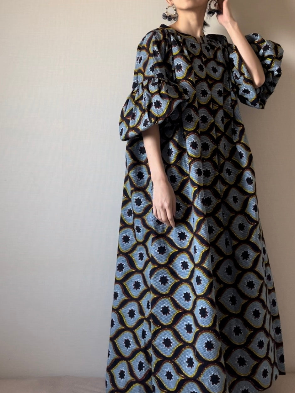 Volume sleeve dress (Congress pattern)