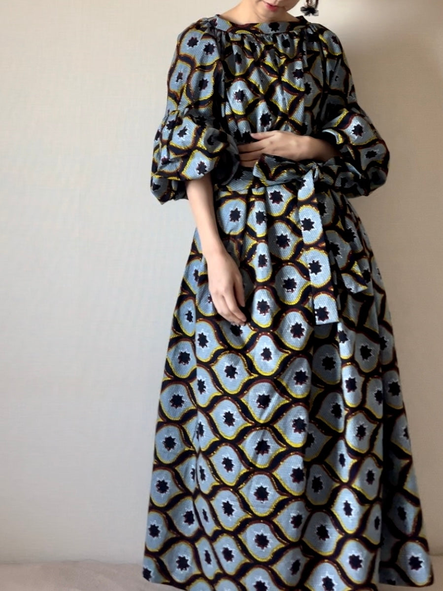 Volume sleeve dress (Congress pattern)