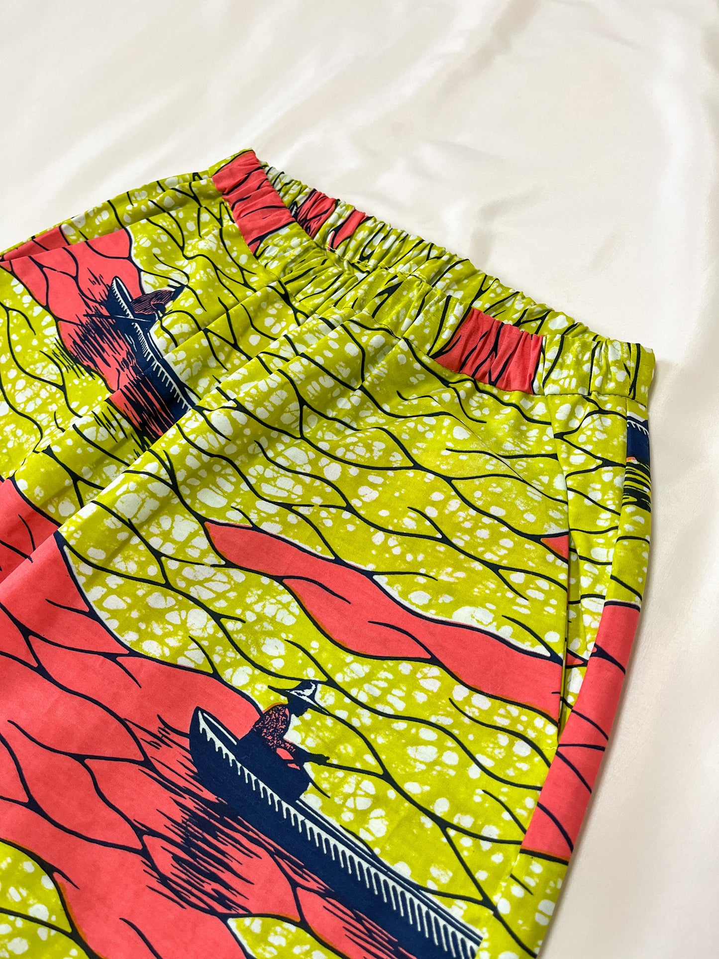Straight pants (boat pattern/yellow)