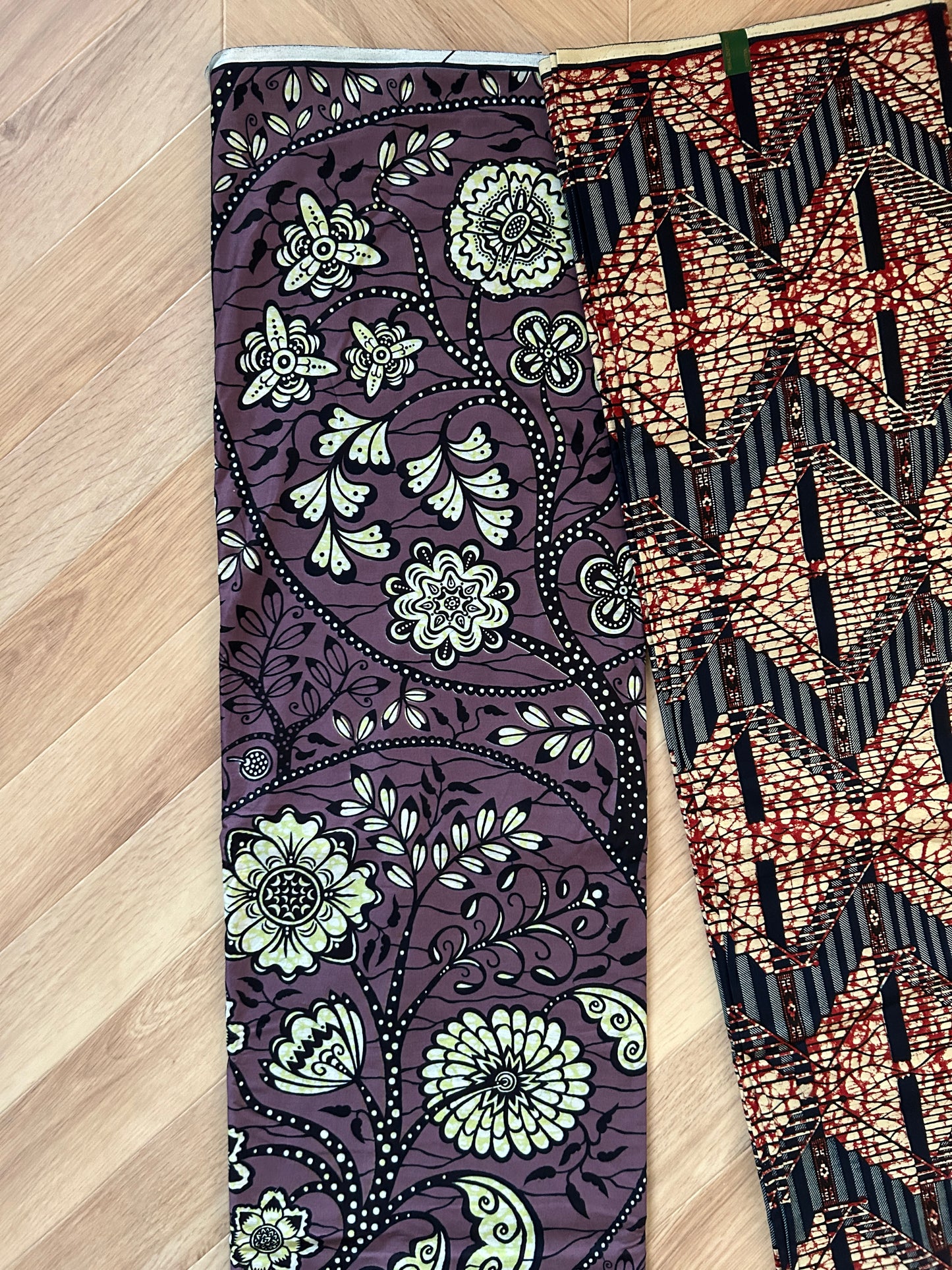 [Made to order] Plain x Batik: Volume sleeve dress