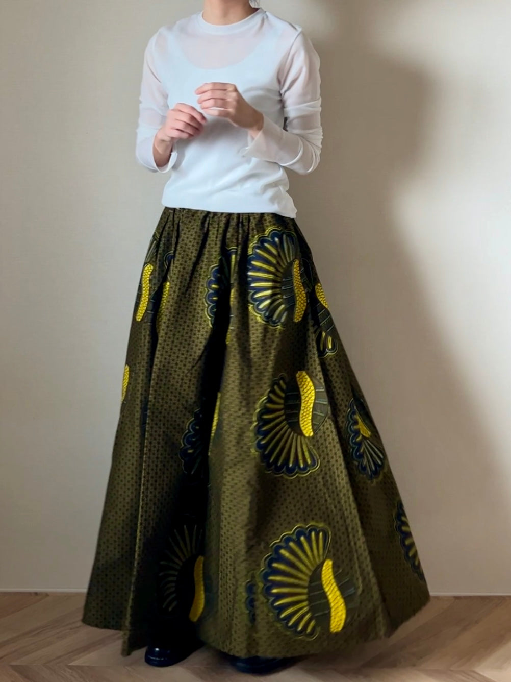 [Made to order] Voluminous long skirt (mariage pattern/light blue)