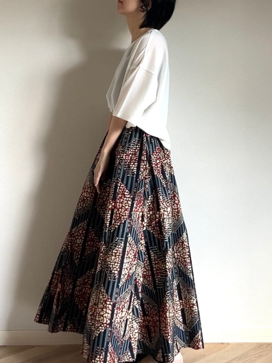 [Made to order] Voluminous long skirt (mariage pattern/light blue)