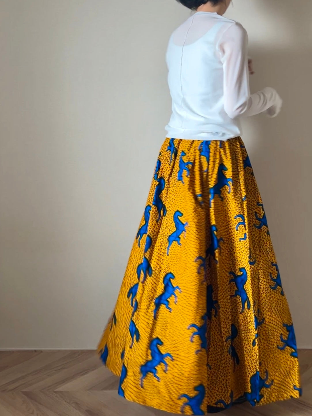 [Made to order] Voluminous long skirt (mariage pattern/light blue)
