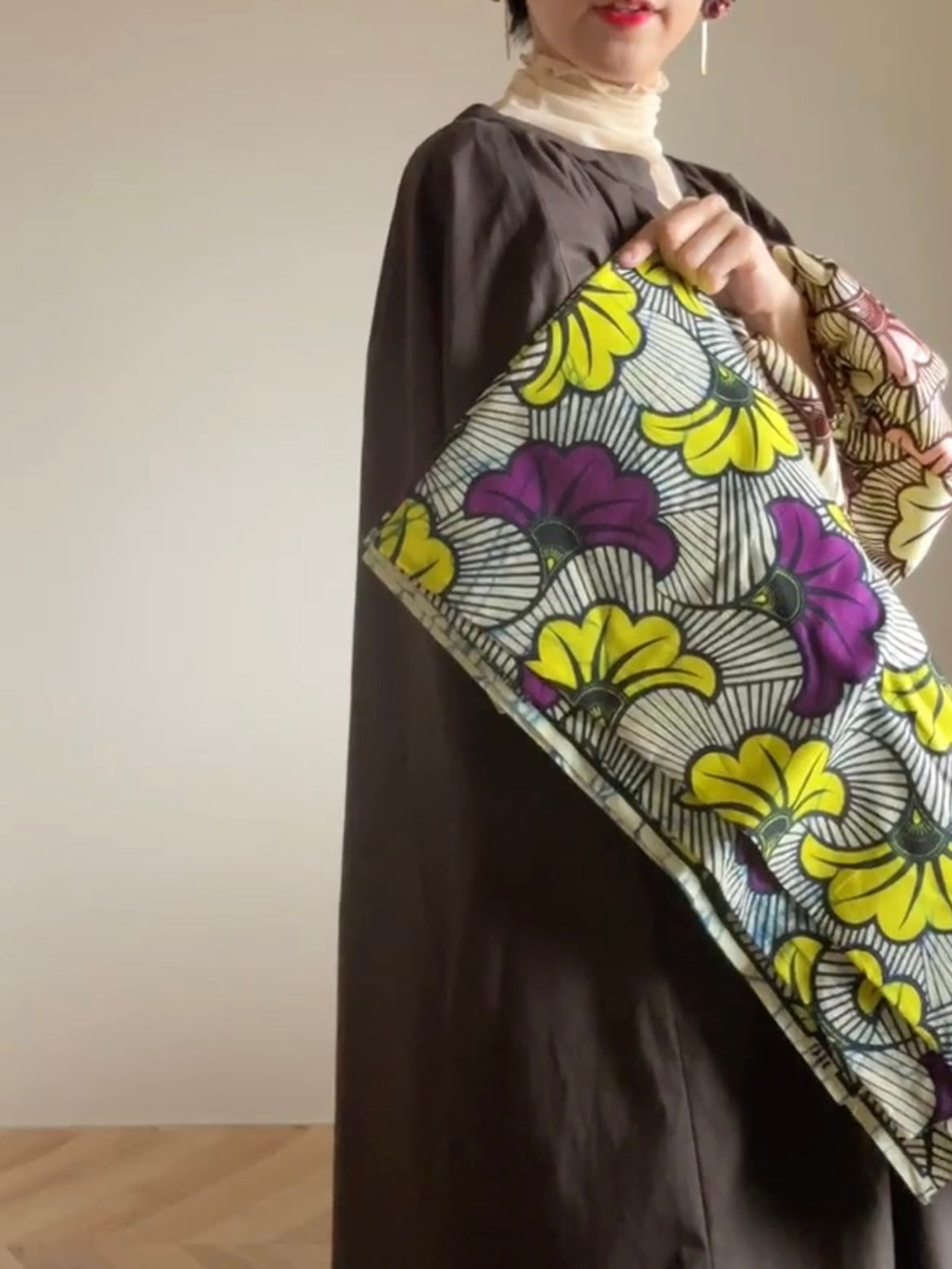 [Made to order] Plain x Batik: Volume sleeve dress