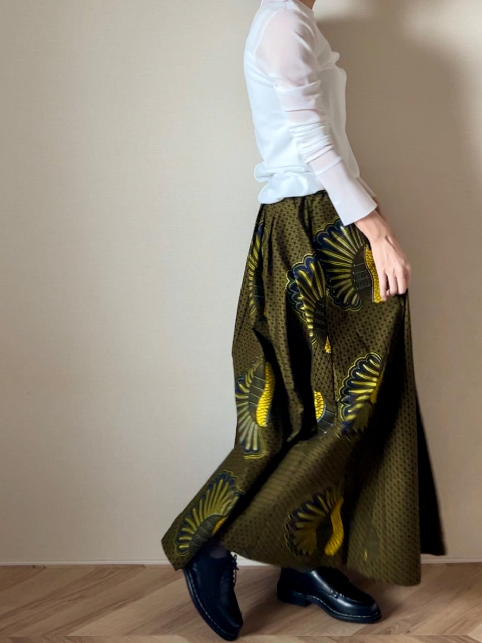 [Made to order] Voluminous long skirt (mariage pattern/light blue)