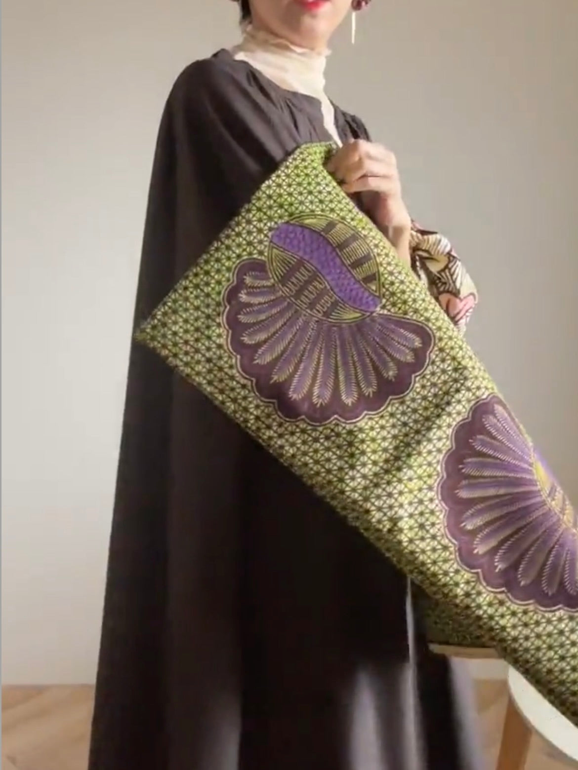 [Made to order] Plain x Batik: Volume sleeve dress