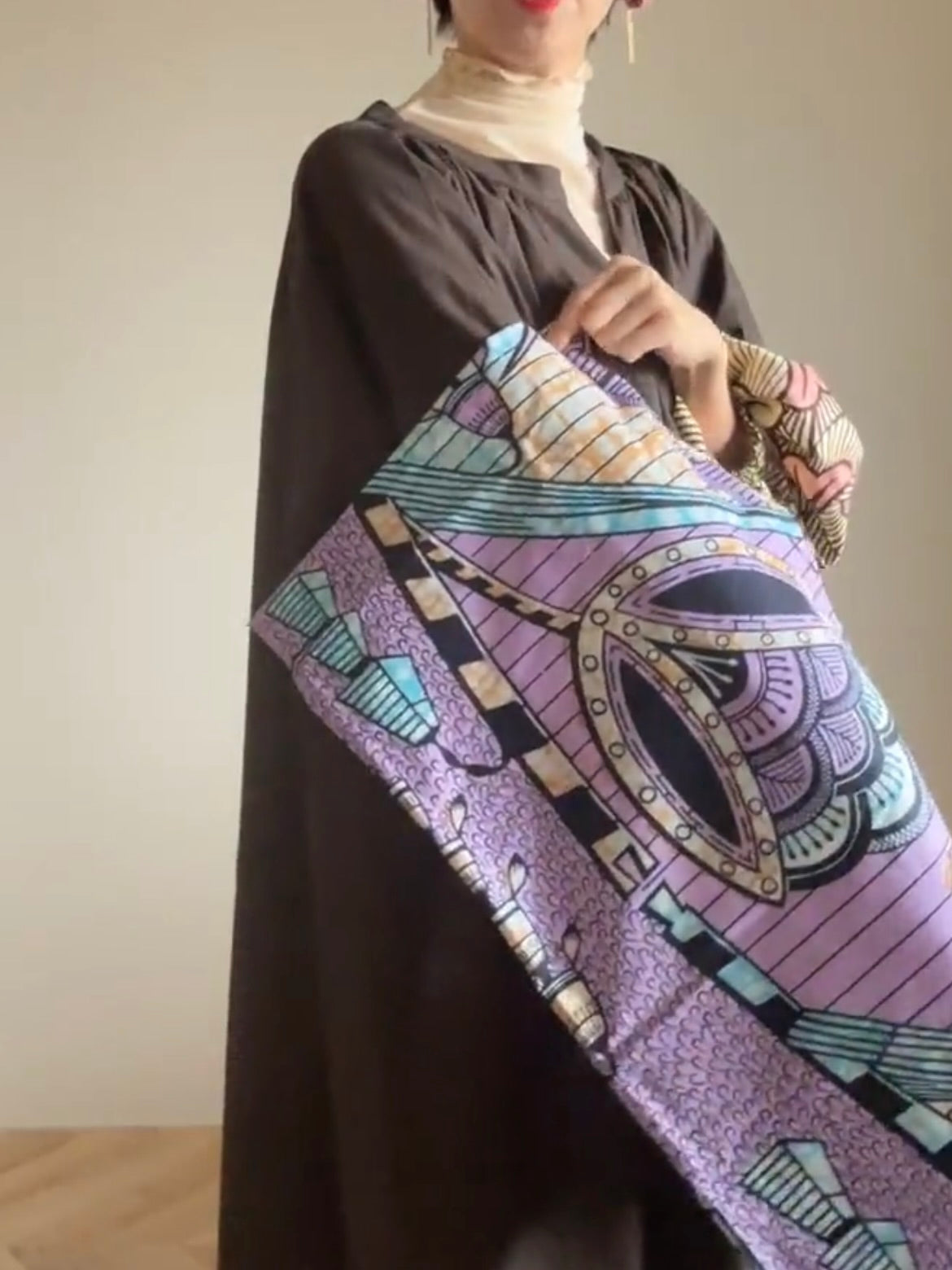 [Made to order] Plain x Batik: Volume sleeve dress