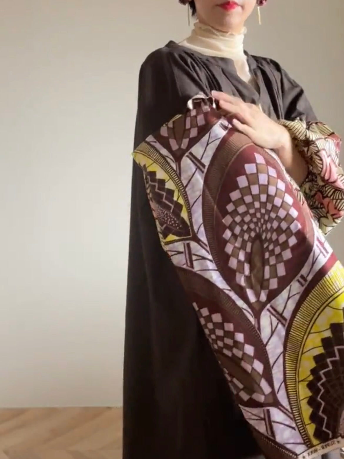 [Made to order] Plain x Batik: Volume sleeve dress