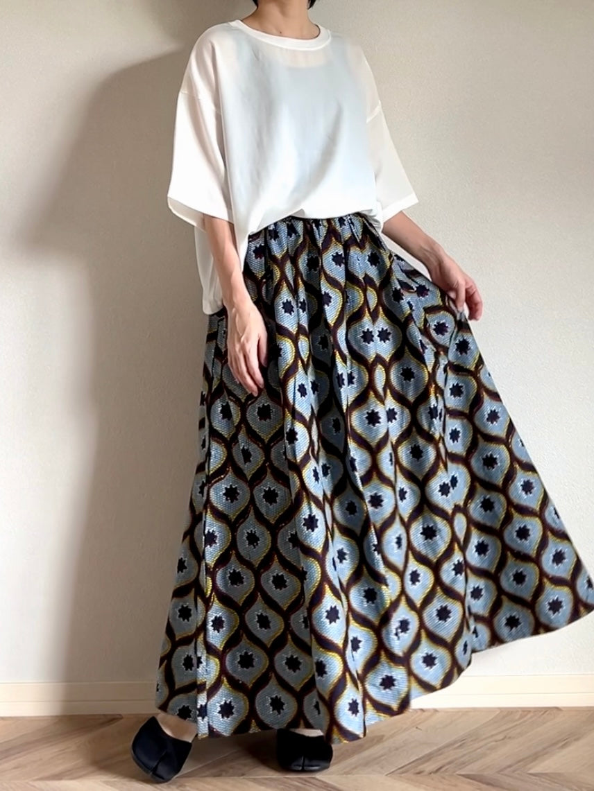 [Made to order] Voluminous long skirt (mariage pattern/light blue)