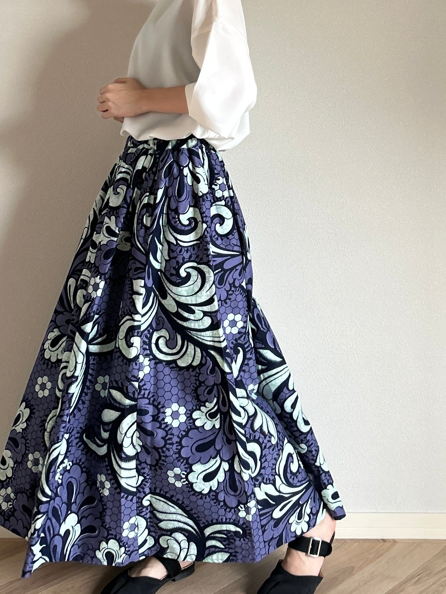 [Made to order] Voluminous long skirt (mariage pattern/light blue)