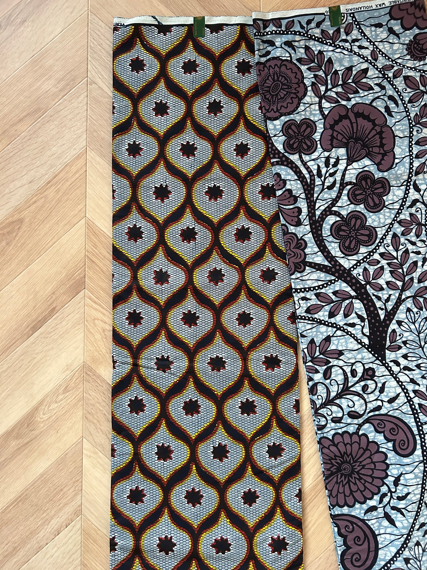 [Made to order] Plain x Batik: Volume sleeve dress