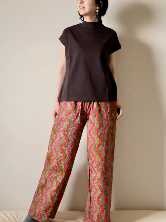 Straight pants (wave pattern)