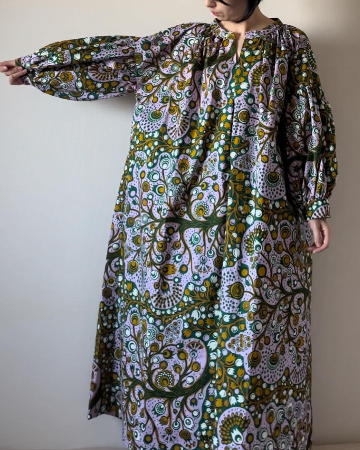 Volume sleeve dress (tulip pattern/yellow)